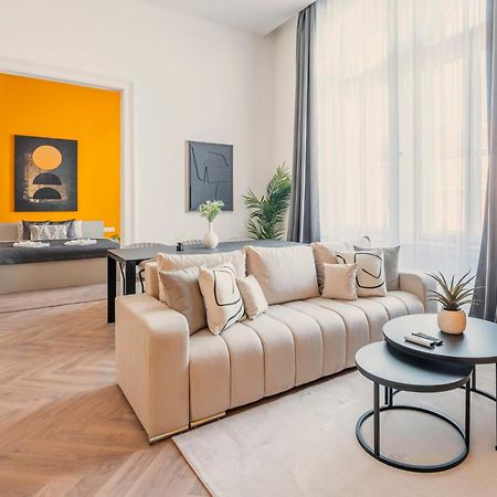 Exclusive Central 3Bedrm Stylish Residence By Prestige Homes ブダペスト エクステリア 写真