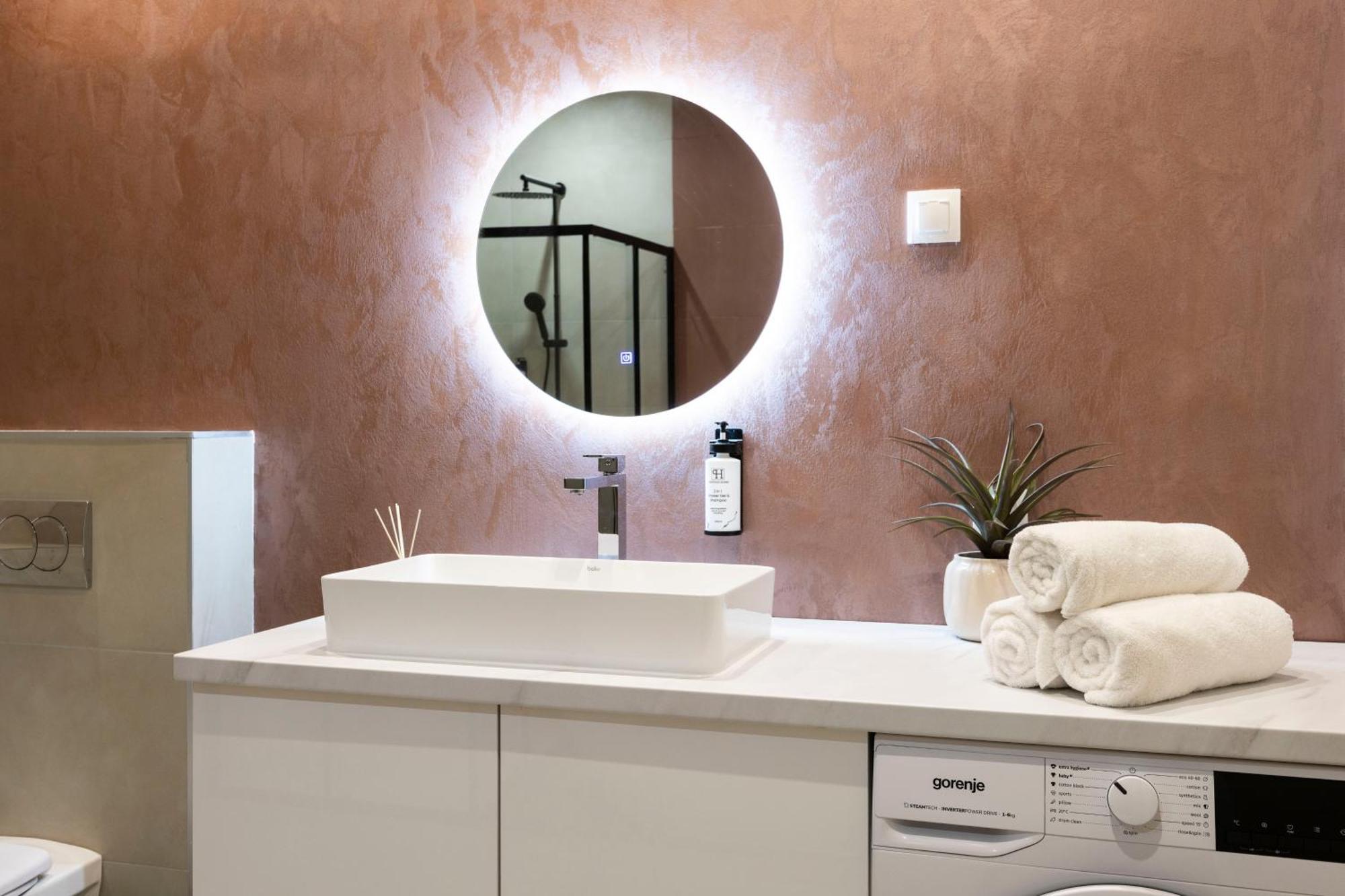 Exclusive Central 3Bedrm Stylish Residence By Prestige Homes ブダペスト エクステリア 写真