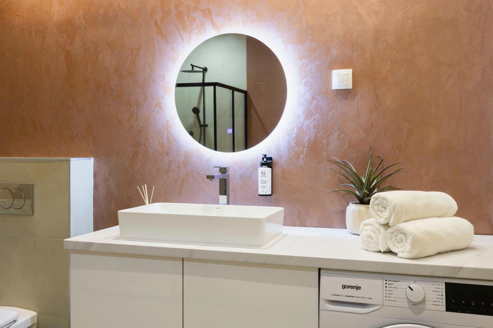 Exclusive Central 3Bedrm Stylish Residence By Prestige Homes ブダペスト エクステリア 写真
