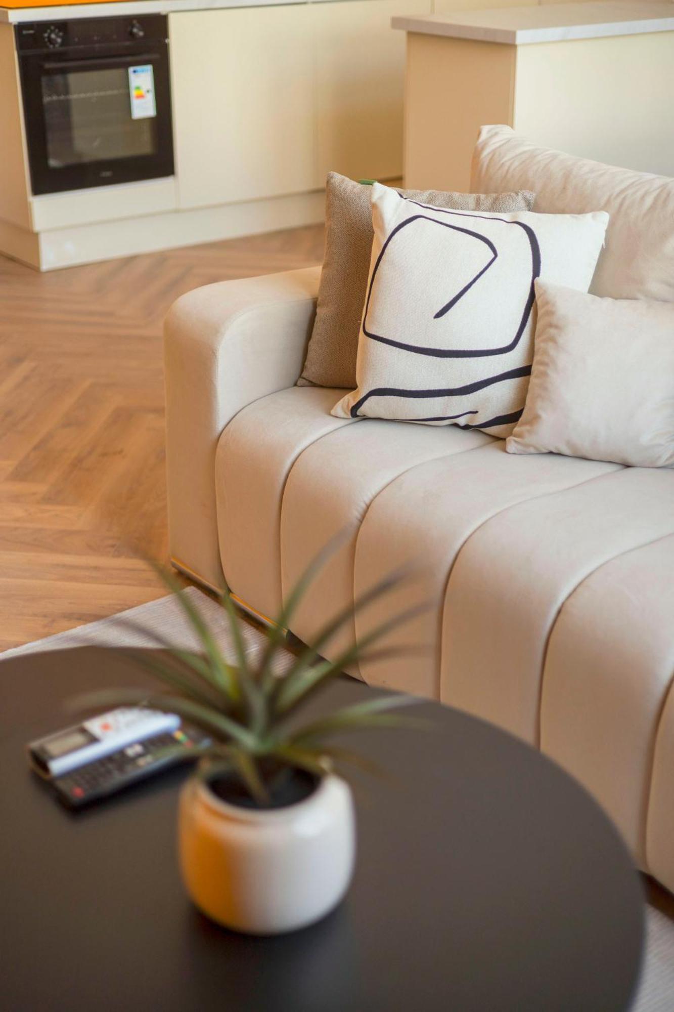 Exclusive Central 3Bedrm Stylish Residence By Prestige Homes ブダペスト エクステリア 写真