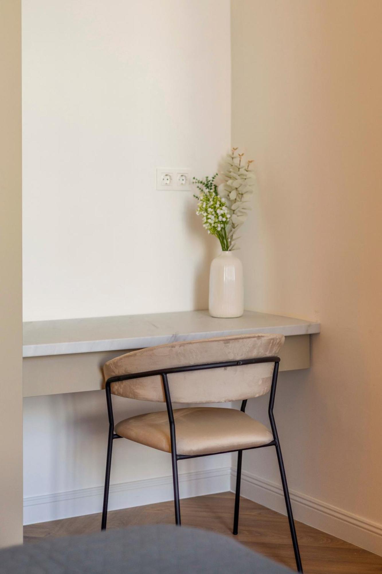 Exclusive Central 3Bedrm Stylish Residence By Prestige Homes ブダペスト エクステリア 写真